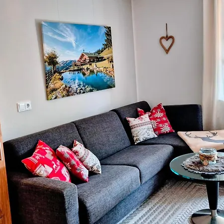 Alpenherz Apartman *